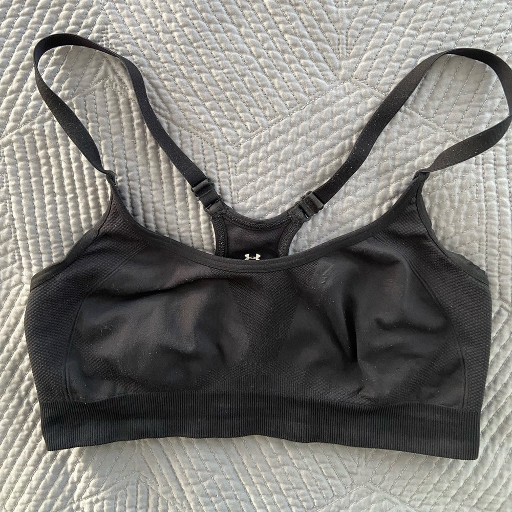 Under Armour Black Racerback Sports Bra Medium